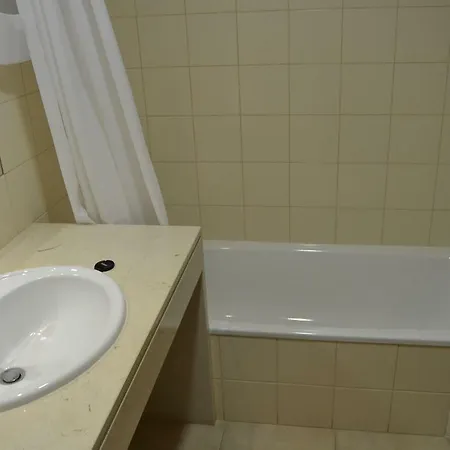 T1 Apt W Pool / Praia Da Rocha Apartamento Portimão